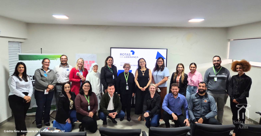 EQUIPE DA SANTA CASA DE ASSIS PARTICIPA DE TREINAMENTO SOBRE INTELIGÊNCIA EMOCIONAL E LIDERANÇA