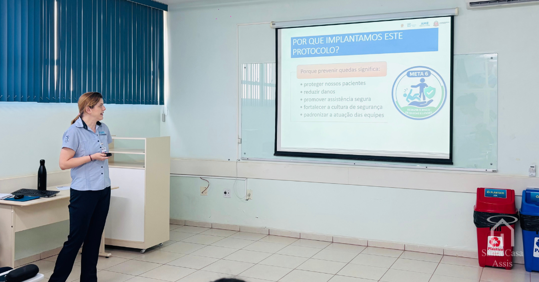 AME Assis realiza treinamento sobre prevenção de quedas e segurança do paciente